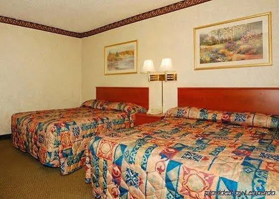 Econo Lodge South Ozone Park New York Hotel